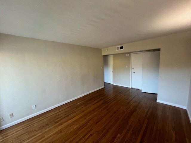 Building Photo - 1115 Sir Francis Drake Blvd