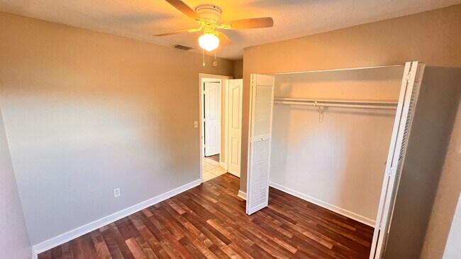 Building Photo - $300 off of a month of rent! Charming 3-Bedroom Home in Deltona! – Pets Welcome (Up to 30 lbs) – ...