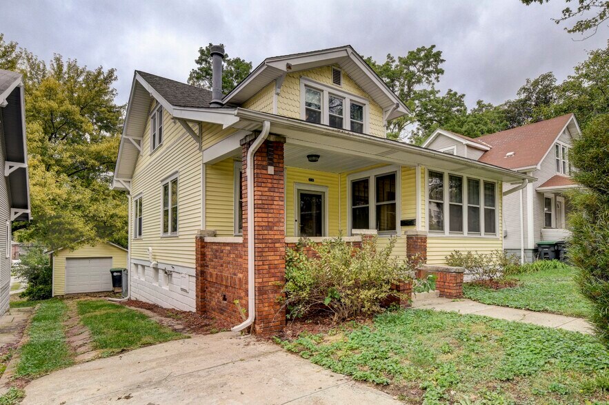 Building Photo - 816 N 43rd St