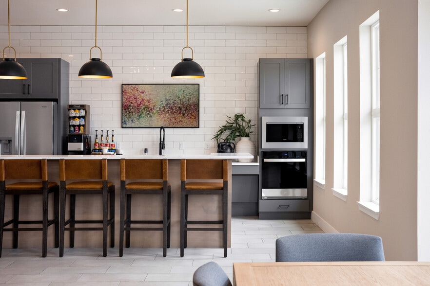 Terrapin Run Clubhouse Kitchen - Terrapin Run Townhomes