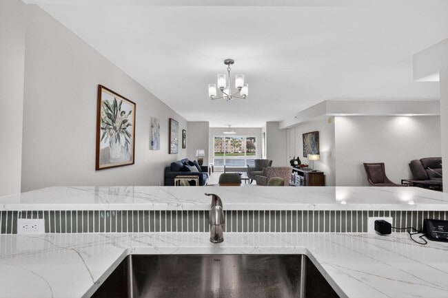 Building Photo - 12547 Imperial Isle Dr