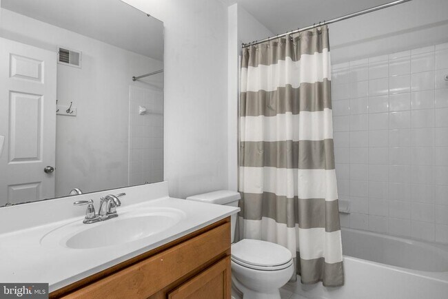 Building Photo - 202 Bardel Dr