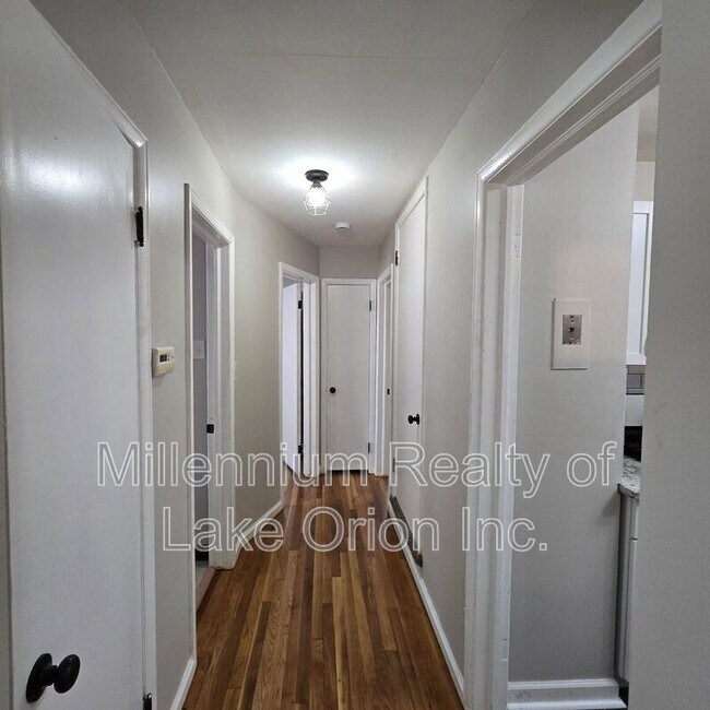 Building Photo - 136 W Princeton Ave