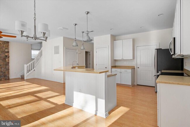 Building Photo - 204 Bar Harbor Rd