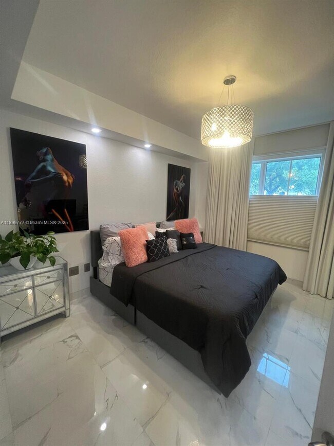 Building Photo - 11501 NW 89th St