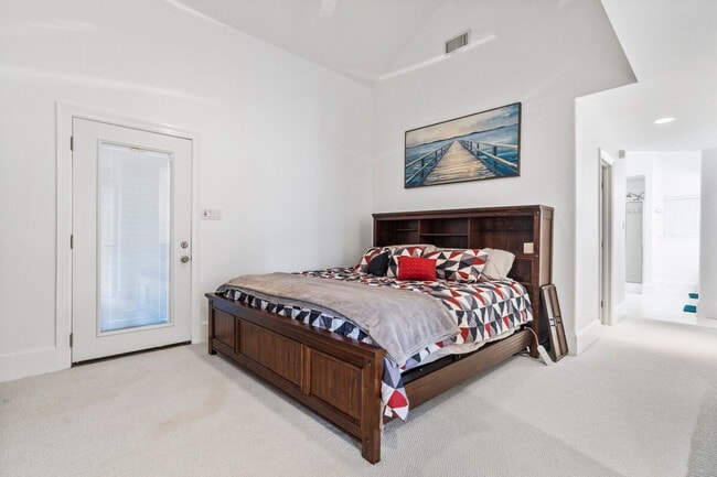 Building Photo - 4166 Old Lazy River Rd