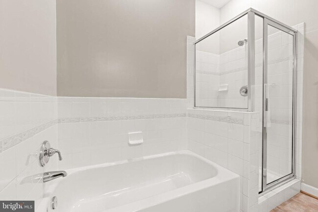 Building Photo - 810 Belmont Bay Dr