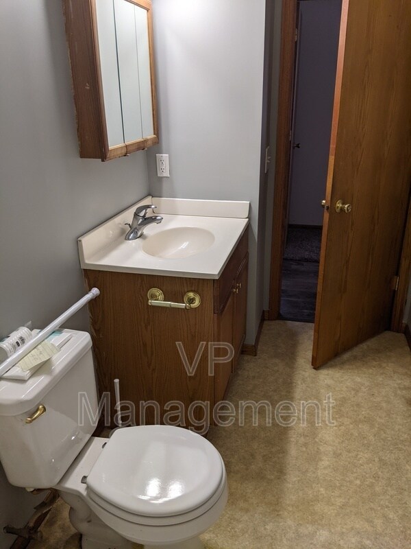 Building Photo - 2607 Diehn Ave