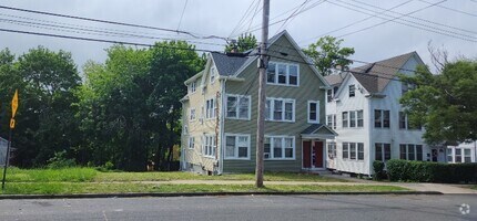 Building Photo - 252 Sheffield Ave