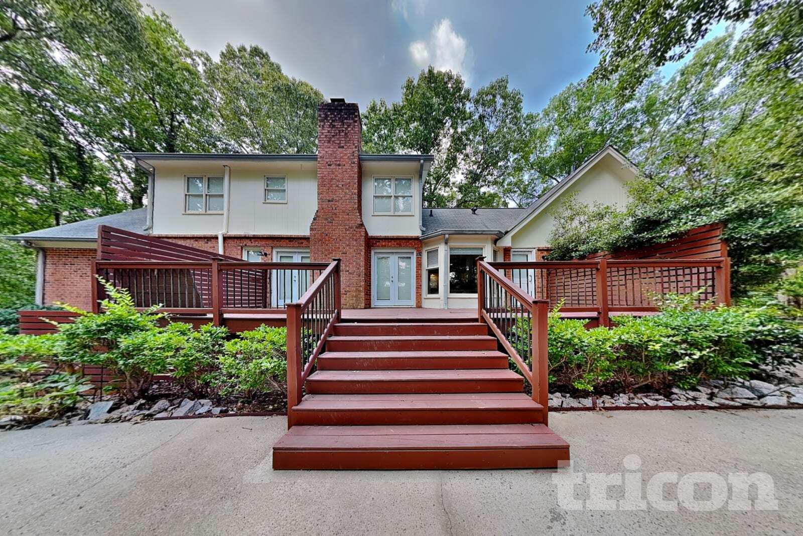 Building Photo - 150 Tanglewood Dr