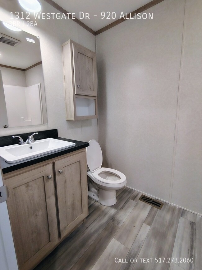 Building Photo - 1312 Westgate Dr