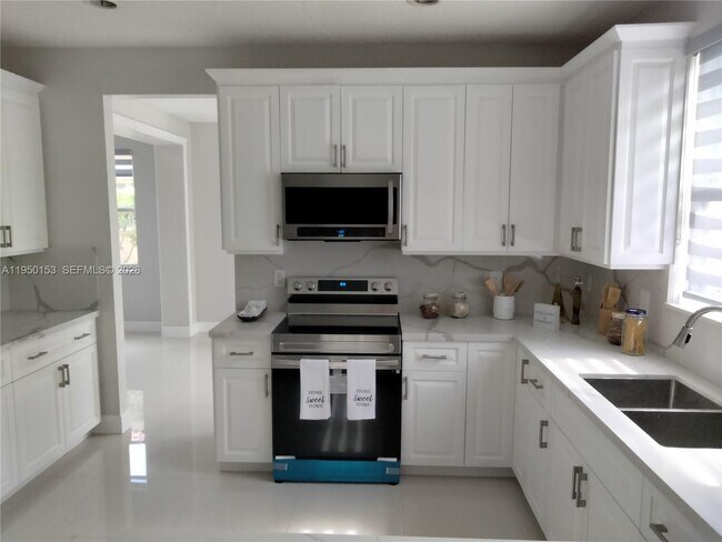 Building Photo - 1249 Allamanda Way