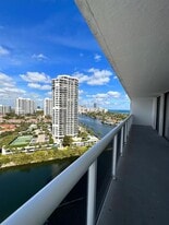 Building Photo - 20515 E Country Club Dr