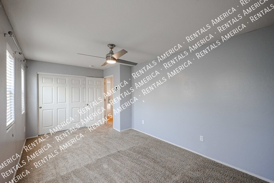 Building Photo - 21109 E Pickett St