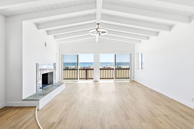 Building Photo - 3010 W Oceanfront