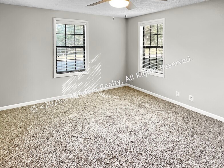 Building Photo - 2331 Kimberly Dr
