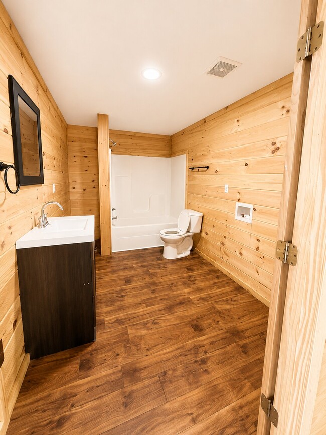 Building Photo - 113 Redbud Trl