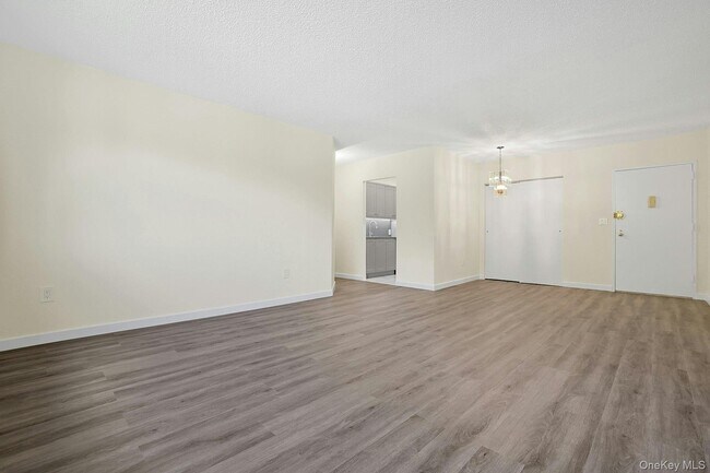 Building Photo - 66 Crisfield St