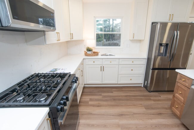 Building Photo - 6337 Cardinal Ln