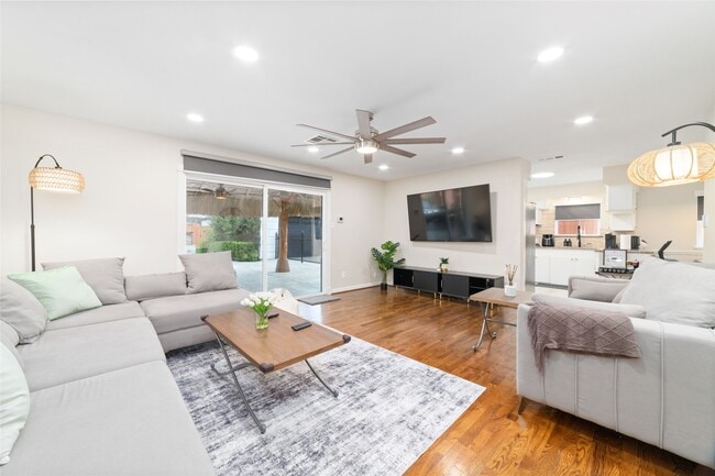 Building Photo - 5727 Capello Dr