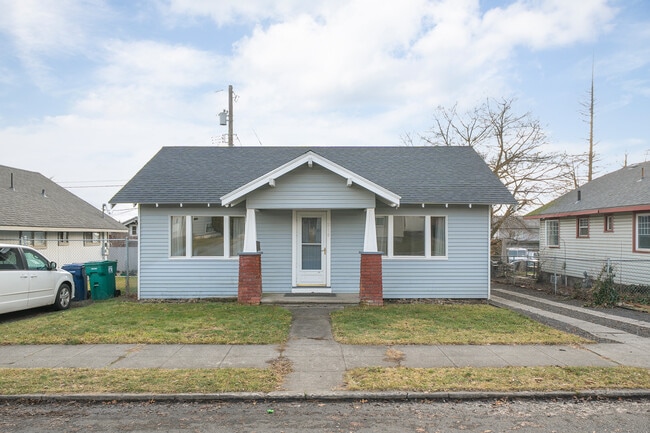 Building Photo - 214 E Euclid Ave