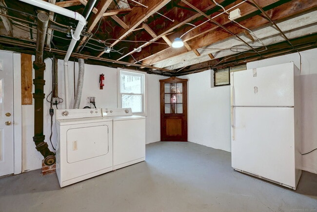 Building Photo - 29 Rangely Dr