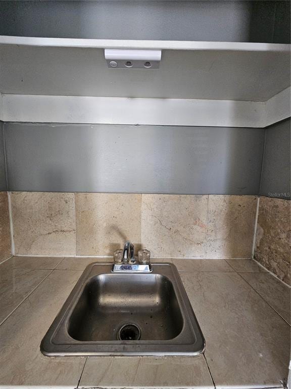 Building Photo - 1375 Drew St