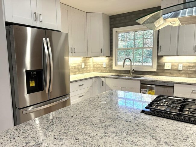 Building Photo - 1267 Arborvista Dr NE