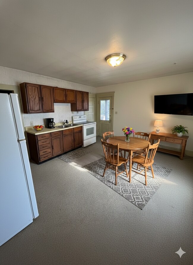 Building Photo - 723-723 1/2 South St