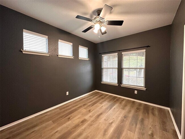 Building Photo - 4601 Tiddle Ln