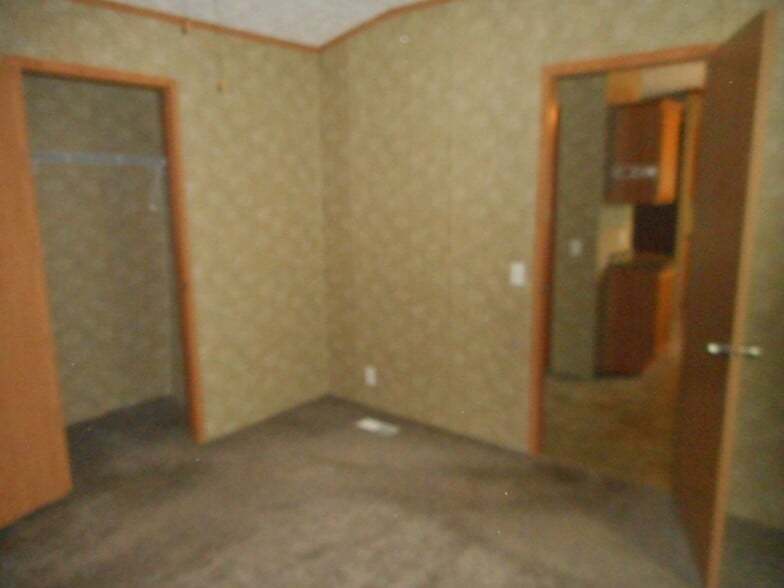 Building Photo - 10543 Emberwood Dr