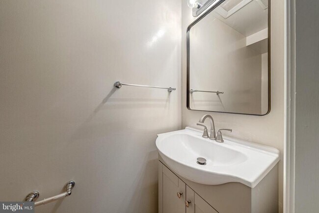 Building Photo - 9802 Brightlea Dr