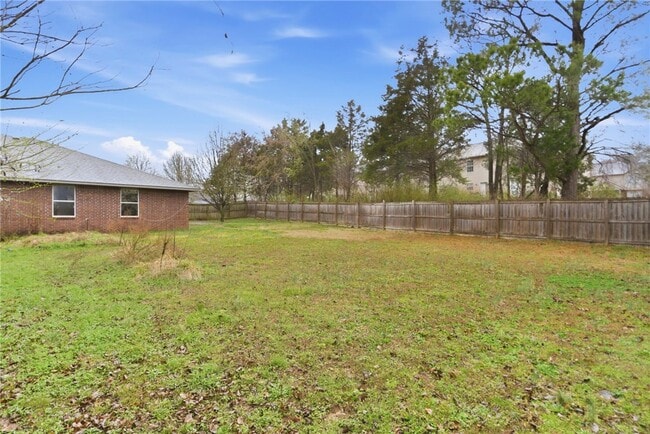 Building Photo - 932 S Curtis Ave