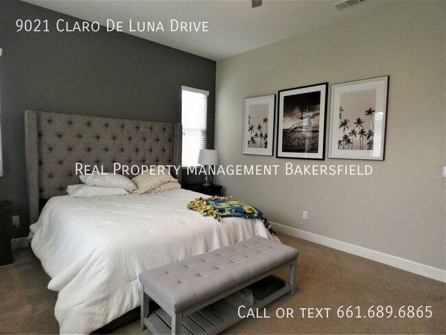 Building Photo - 9021 Claro De Luna Dr