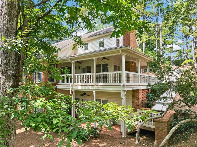 Building Photo - 1050 Cupp Ln