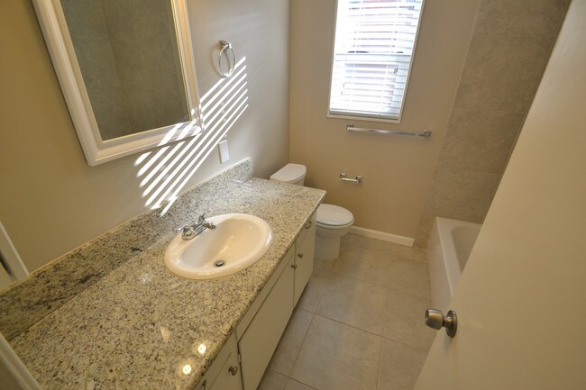 Building Photo - 1410 E Abila St