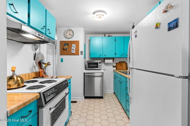 Building Photo - 5405 Autumn Dr