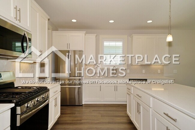 Building Photo - 1067 Harrison Bayou Dr