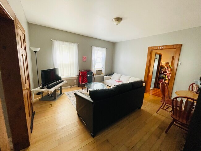 Building Photo - 41 Seminary Ave