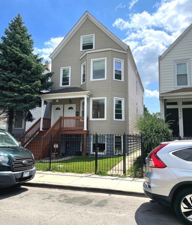Primary Photo - 2947 N Lawndale Ave