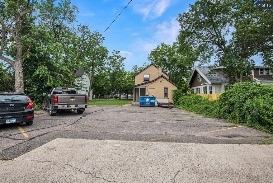 Back - 620 8th Ave S