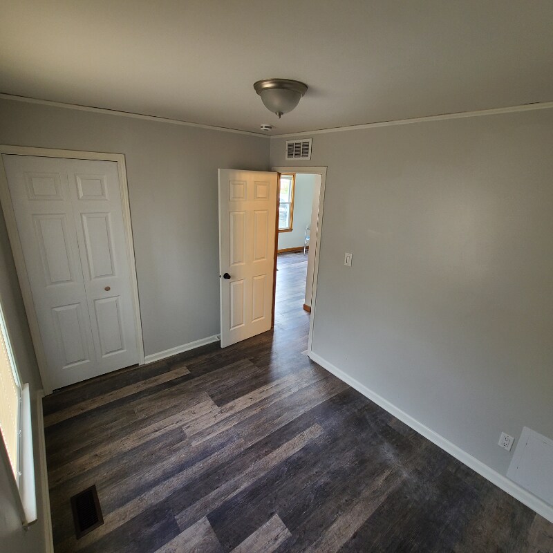 Building Photo - 23345 Hazelwood Ave