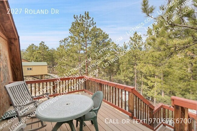 Building Photo - 2027 Roland Dr