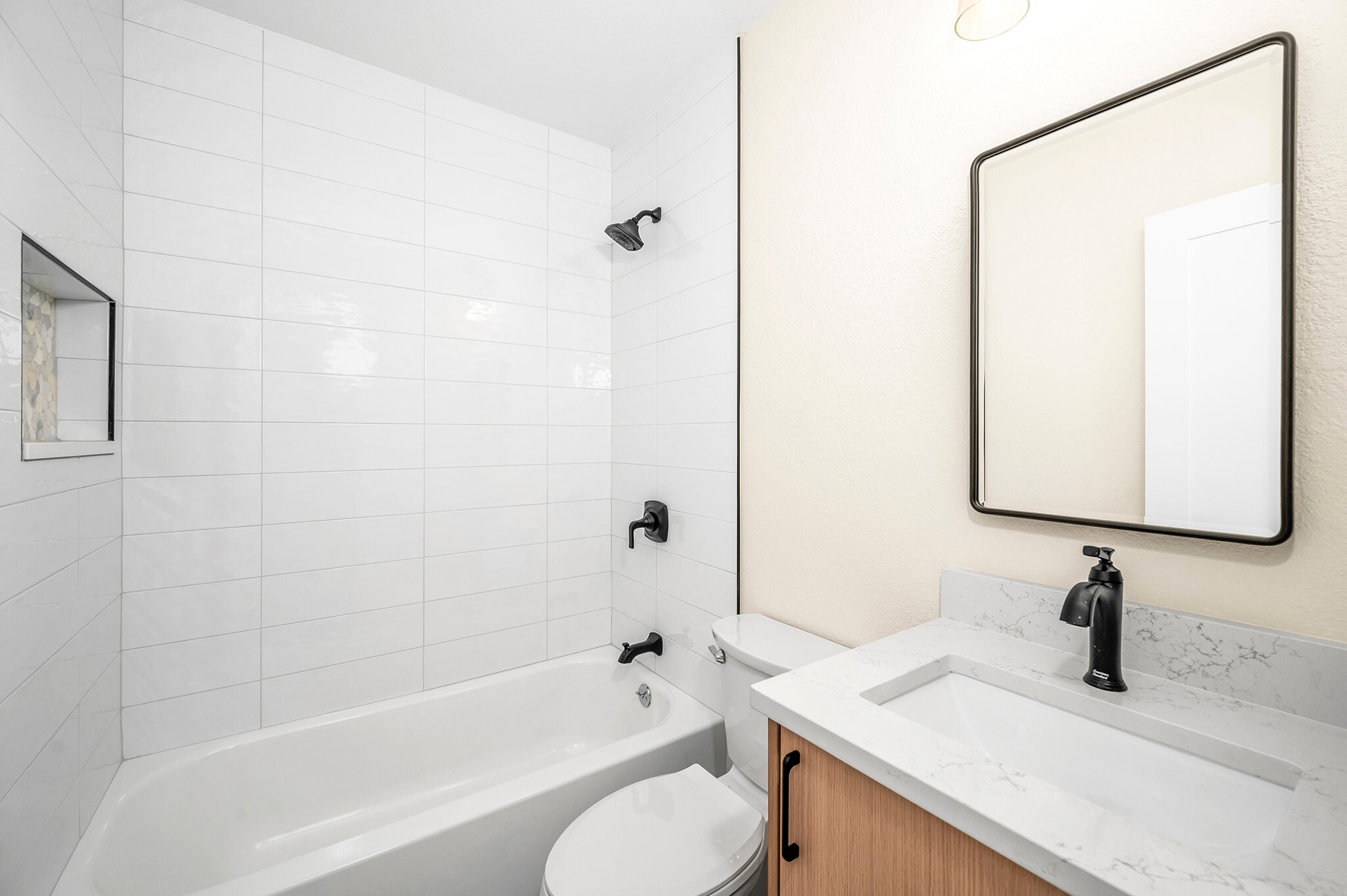 Building Photo - 2435 S Race St