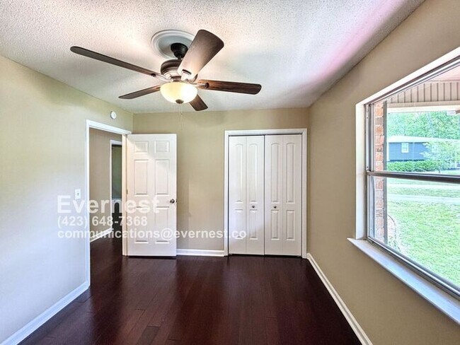 Building Photo - 3-Bedroom, 2-Bathroom Home with Basement a...