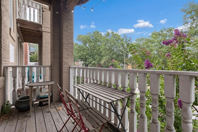 Building Photo - Beautiful Ghent Condo for Rent !