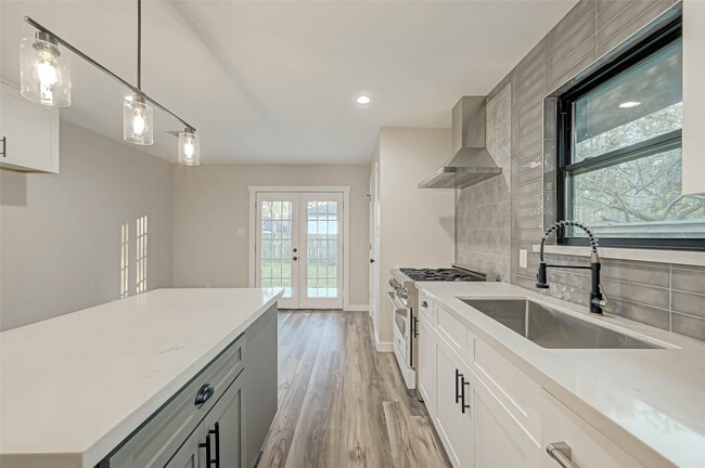 Building Photo - 2111 Nina Lee Ln