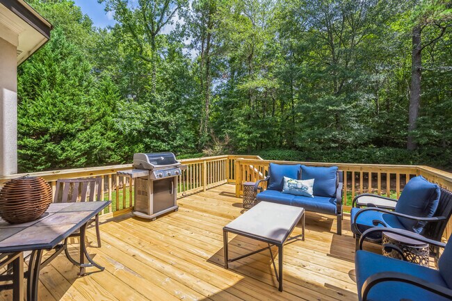 Back deck off of Kitchen and living room - 510 Newburgh Way