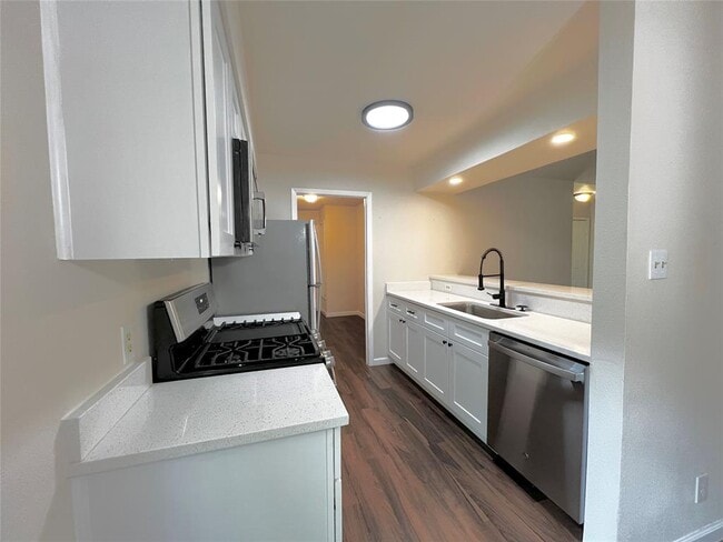 Building Photo - 10711 Lanshire Dr