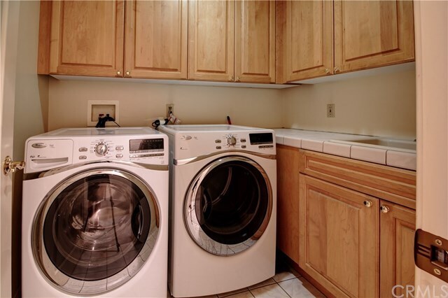 Building Photo - 429 W Woodruff Ave